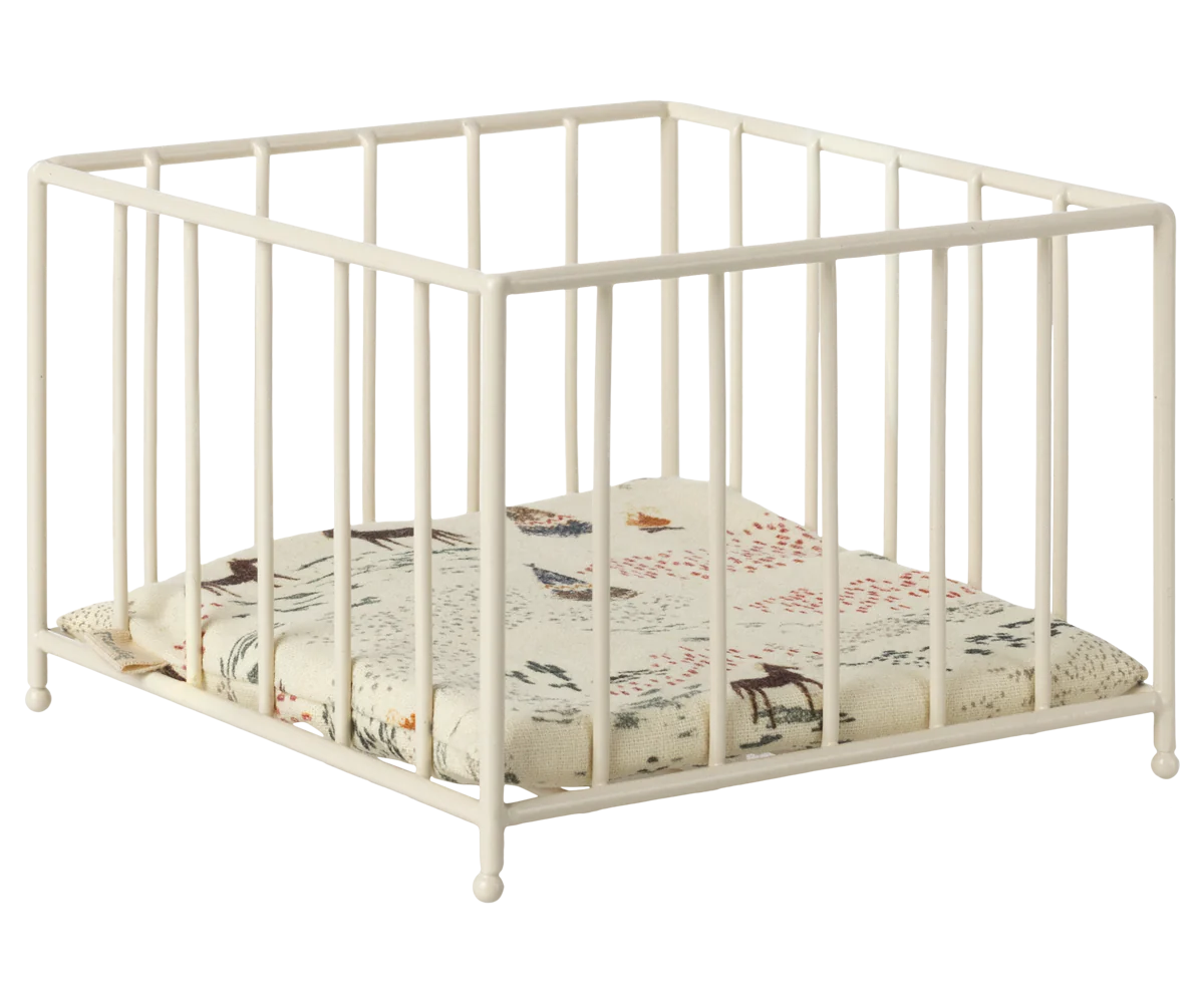 Playpen, micro