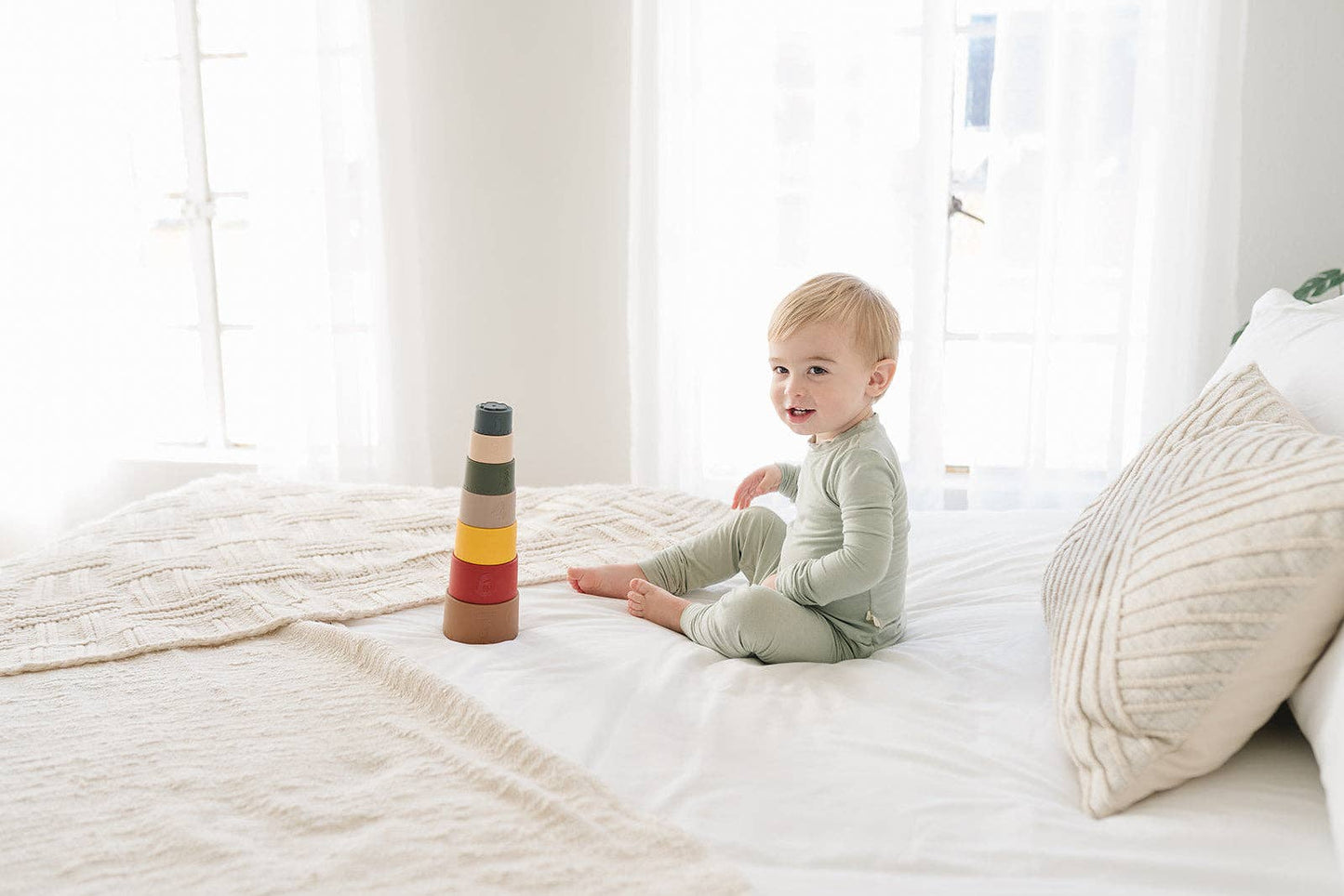 Retro Stacking Nesting Cups